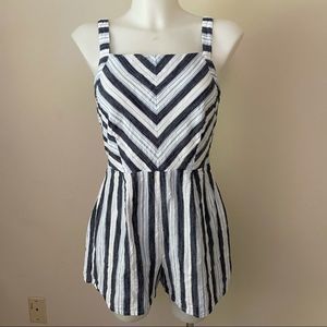 DEREK HEART JUNIORS STRIPED ROMPER SLEEVELESS tie back sz medium